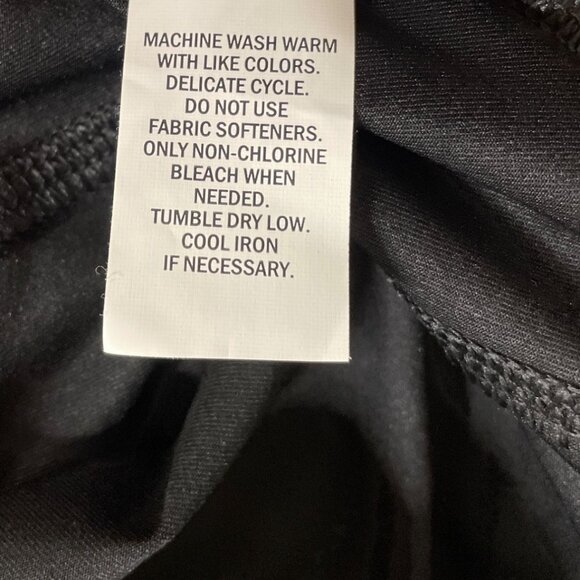 Vively Womens Skort 3X Black Floral Print With Zipper Pocket Stretch Material - Picture 10 of 10